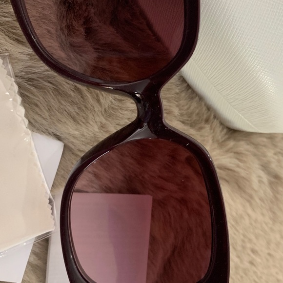 Michael Kors Shades-Burgundy - Picture 7 of 10